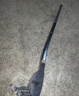 BMW 5 E39 Windshield/front glass wiper blade 8209880