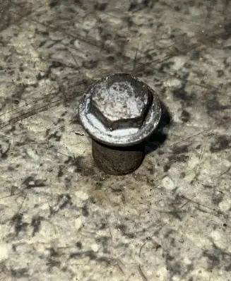 BMW 5 E39 Nuts/bolts 11121738607
