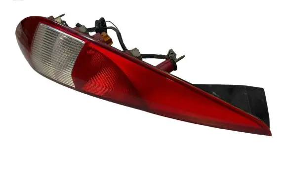 Ford Mondeo Mk III Rear/tail lights 1S7113405C 0374D