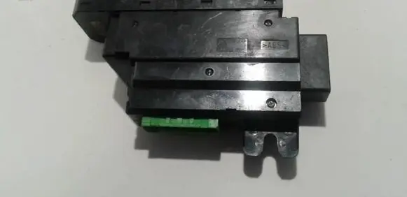 Volvo S60 Electric window control switch 8682837 MP38AB0-0075
