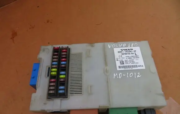 Volvo V70 BSM Control unit 30786133