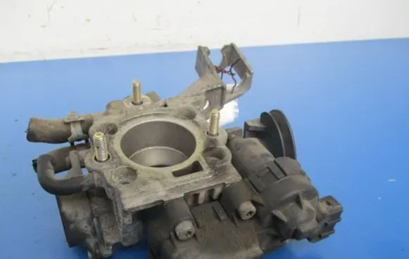 Opel Corsa C Throttle body valve 
