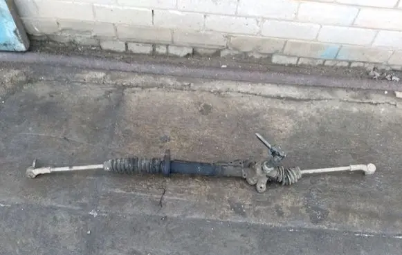 Volkswagen PASSAT B4 Steering rack