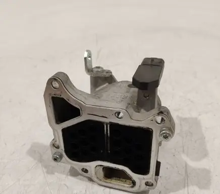Citroen C4 II EGR valve cooler 00762571 592303
