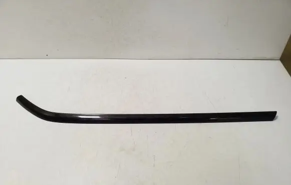 Land Rover Evoque I Rear side glass trim 