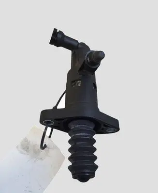 Volkswagen Golf VI Clutch slave cylinder T220923