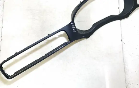 Volkswagen Jetta VI Dashboard trim