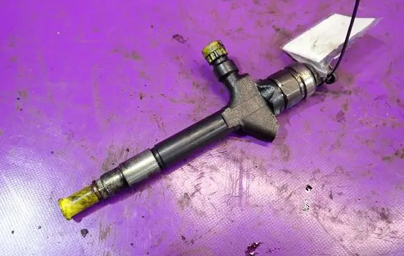 Mazda 6 Fuel injector 