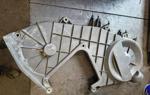 Opel Astra J Timing belt guard (cover) 897376243 316987460