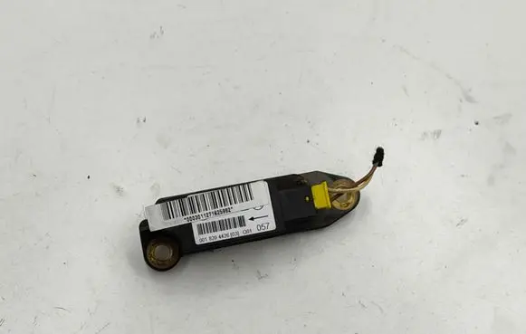 Mercedes-Benz C W203 Airbag deployment crash/impact sensor 0018204426