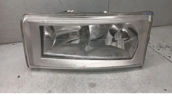 Iveco Daily 3rd gen Front reflector 663-1105