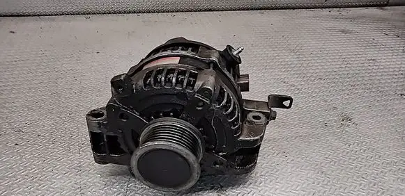 Toyota Avensis T270 Generator/alternator 270600G01184