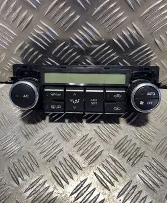 Toyota Auris E180 Climate control unit 5590002470