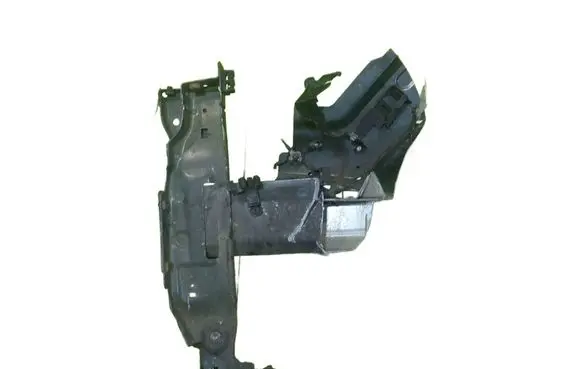 Peugeot 5008 Front side member PRZOD
