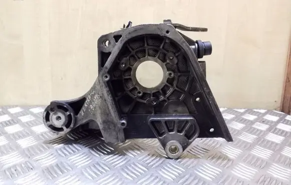 Opel Vectra C Fuel pump bracket 55187918