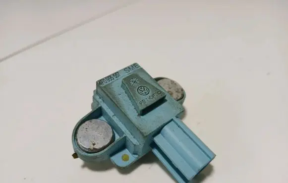 Audi A6 S6 C6 4F Airbag deployment crash/impact sensor 4F0955557