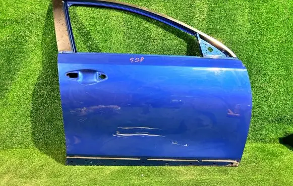 KIA Xceed Front door
