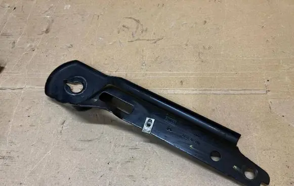 Ford Explorer VI Other body part LB5C5C770