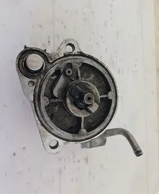 Toyota Corolla E120 E130 Vacuum pump