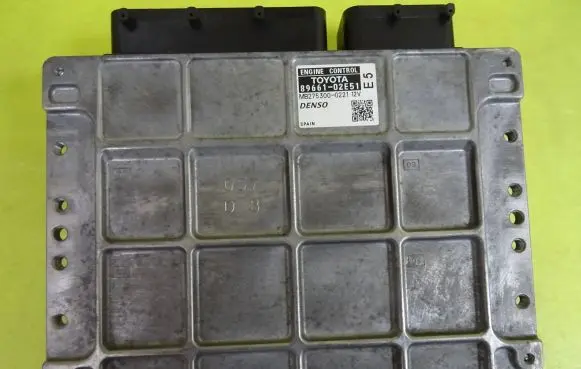 Toyota Auris 150 Engine control unit/module 89661-02E51