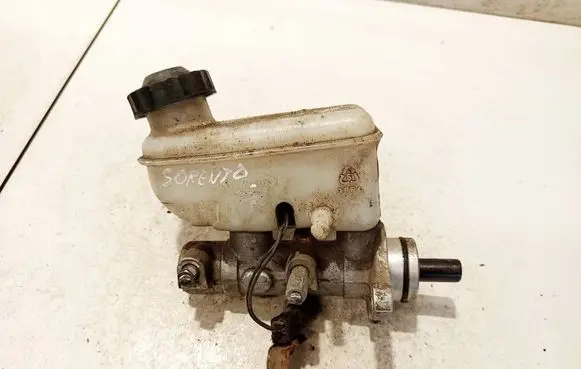 KIA Sorento Master brake cylinder