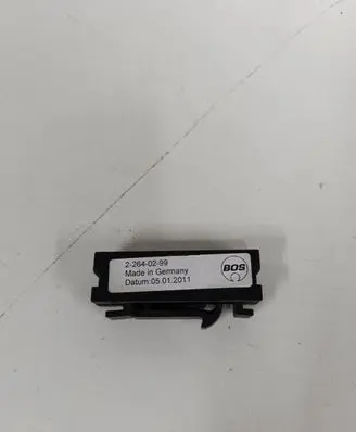 Opel Insignia A Parcel shelf load cover mount bracket 22640299
