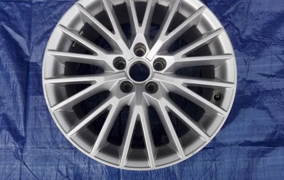 Audi TT Mk1 R18 alloy rim 