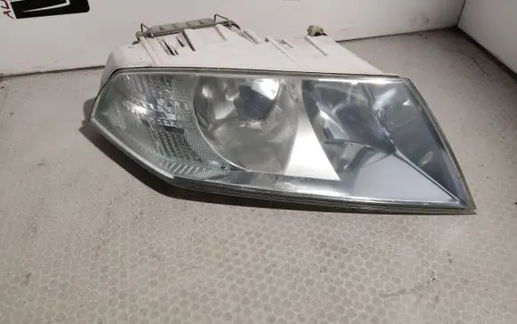 Skoda Octavia Mk2 (1Z) Headlight/headlamp E8203577 1Z1941016A 1Z1941018D