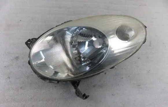 Nissan Micra Headlight/headlamp 