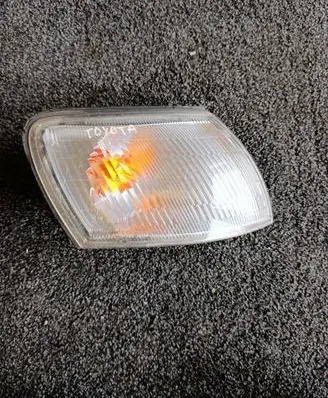 Toyota Carina T190 Front indicator light 20306