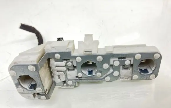 Mercedes-Benz B W245 Tail light bulb cover holder A1698200377