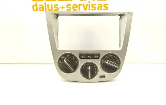 Subaru Impreza II Climate control unit 72311FE000 0J13 3B4503400