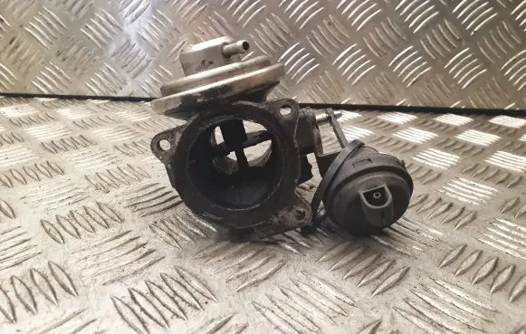 Audi A3 S3 8L EGR valve 038129637 038131501E