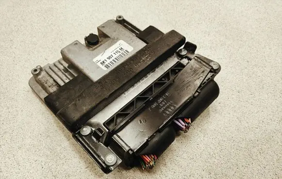Audi A4 S4 B8 8K Engine control unit/module 8K1907115M 1609200903 38115981