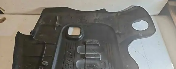 BMW 5 E60 E61 Engine cover (trim) 7789000