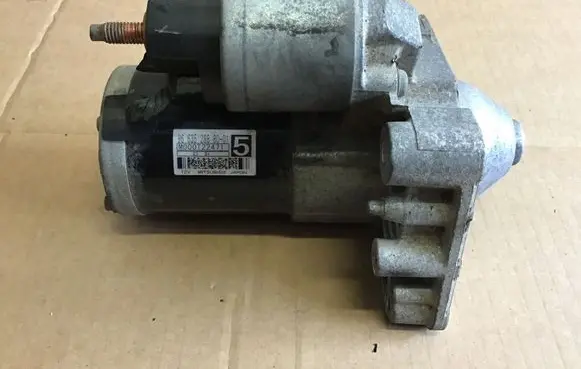 Peugeot 508 Starter motor 9663528880 M000T22471