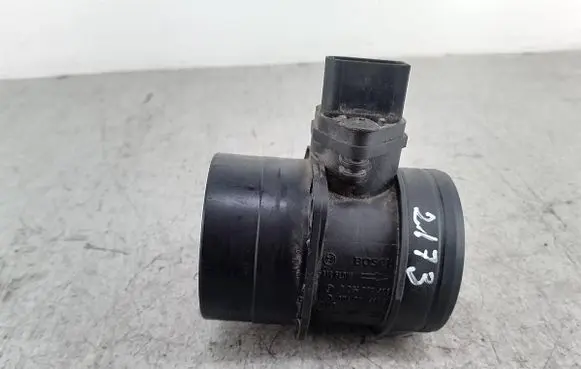 Volkswagen PASSAT B5.5 Mass air flow meter 074906461B