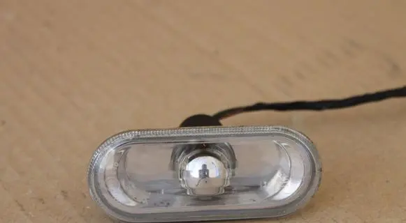 Volkswagen Golf IV Front fender indicator light 1J0949117