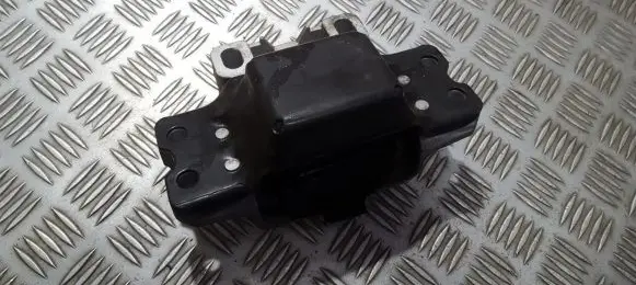 Volkswagen Golf V Engine mount bracket 1K0199555