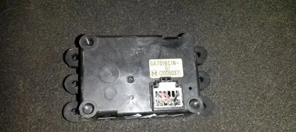 Mazda 323 F Air flap motor/actuator ga701bcin 2005037