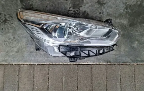 Ford S-MAX Headlight/headlamp