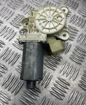 Mercedes-Benz E W211 Front door window regulator motor A2118203042 993627101