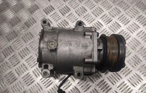 Ford Focus Air conditioning (A/C) compressor (pump) RFXS4H19D647AB
