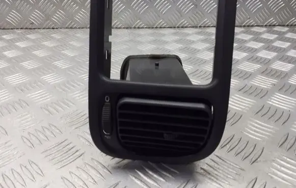 Volvo S40, V40 Dashboard air vent grill cover trim 30613855