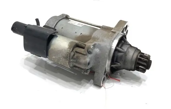 Volkswagen Golf VII Starter motor 02M911024J