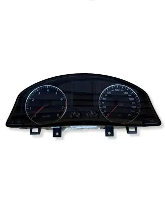 Volkswagen Scirocco Speedometer (instrument cluster) 1K8920860D