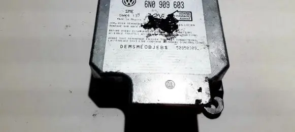 Volkswagen PASSAT B4 Airbag control unit/module 6n0909603 5wk4137