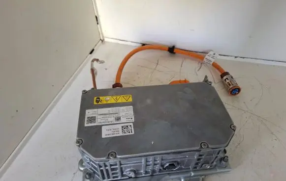 Mercedes-Benz EQA Voltage converter inverter A0009008142 A0009022589 A0009015712