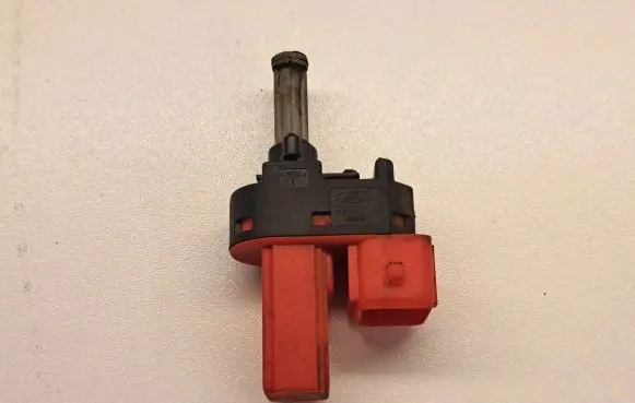 Jaguar S-Type Clutch pedal sensor XW4T7C517AB