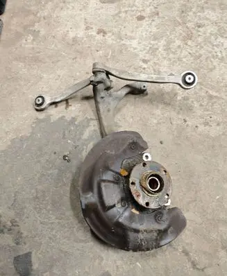 Audi A6 S6 C6 4F Front wheel hub 4F0257